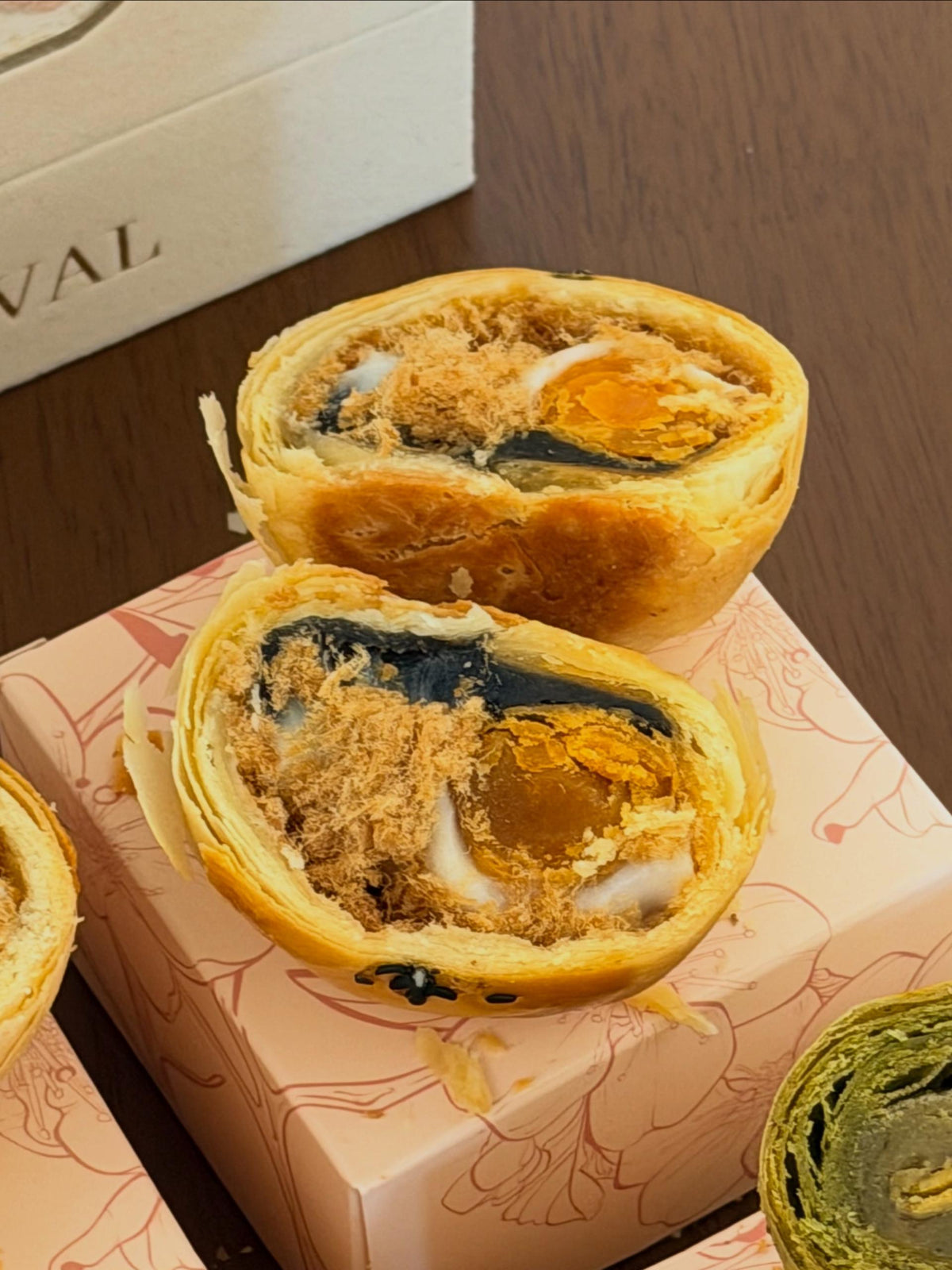 3Q Mooncake Gift Box (6 Flavours)
